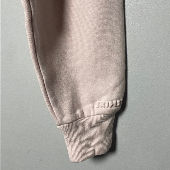 Skims Shrunken Hoodie NWT Small Barely Pink Cropped Cotton Fleece Pullover - Picture 5 of 13